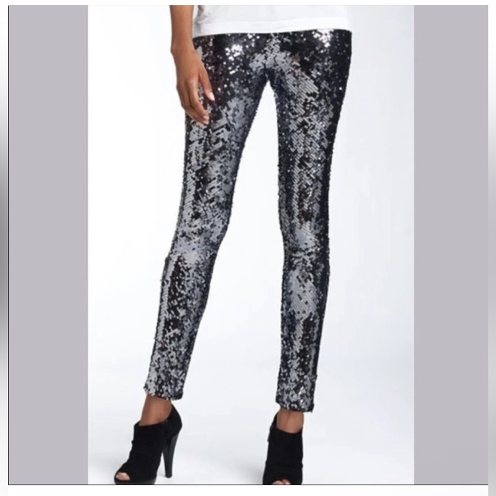 NWT Nordstrom Brand Sequin Skinny Pants Leggings Silver and Black Size Small